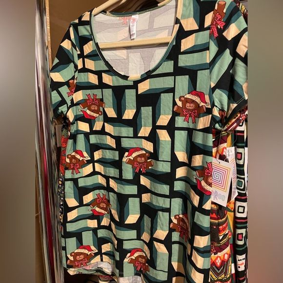 Lularoe holiday classic tee small - Picture 1 of 6